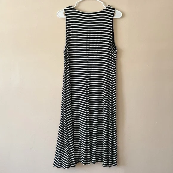 Old Navy Striped Dress - Picture 7 of 9